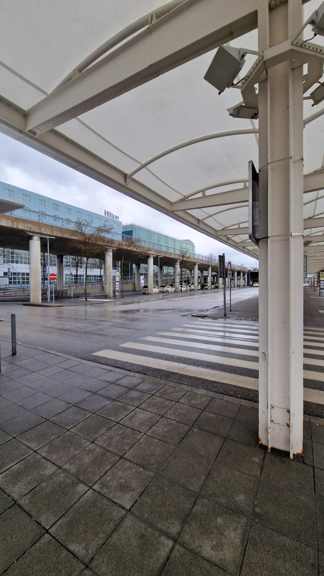 Flughafen München – Wegweiser zu P10 Parkbereich ab Terminal 2